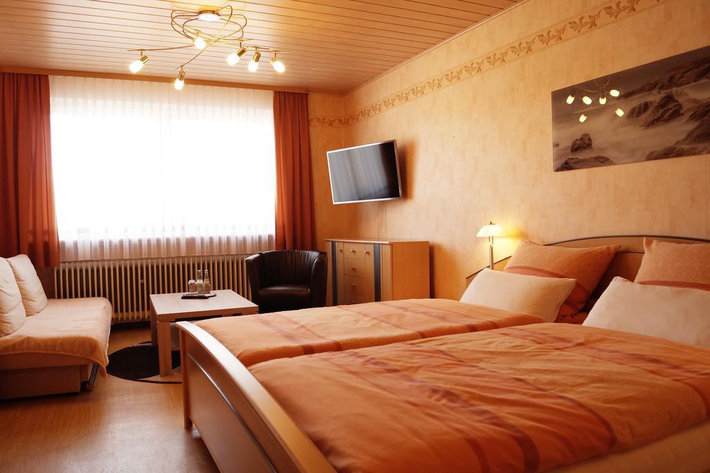 Pension Huhn Angersbach Δωμάτιο φωτογραφία