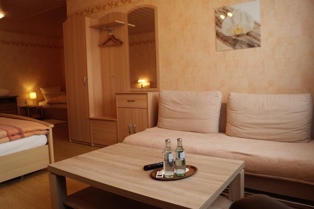 Pension Huhn Angersbach Δωμάτιο φωτογραφία